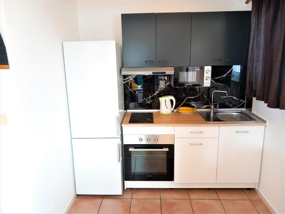 Marinovi Dvori Lägenhet Slatine Exteriör bild