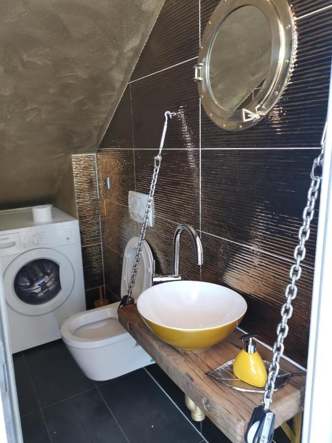 Marinovi Dvori Lägenhet Slatine Exteriör bild